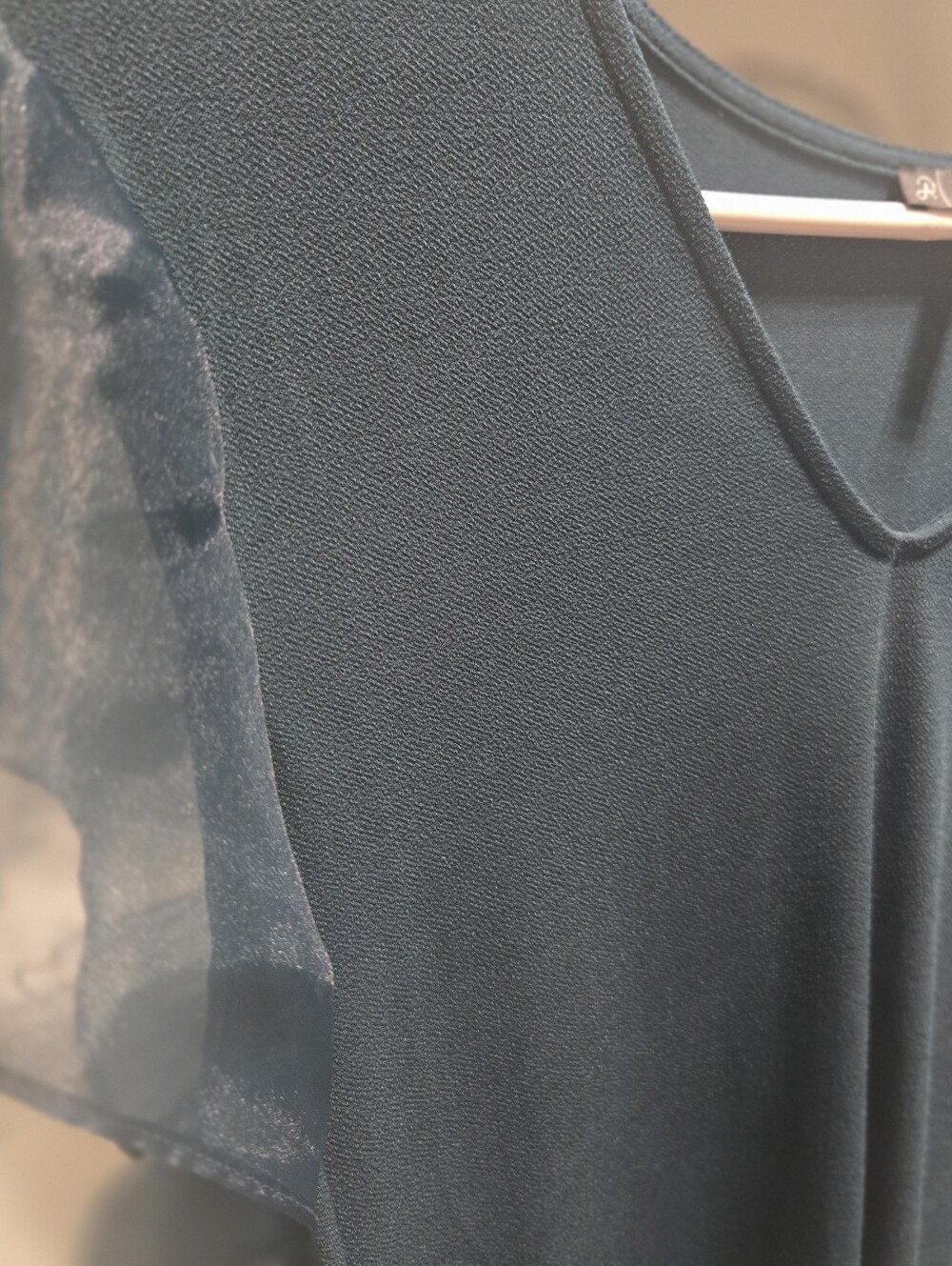 WOMEN'S V-NECK SHEER SLEEVE TOP - DARK TEAL
